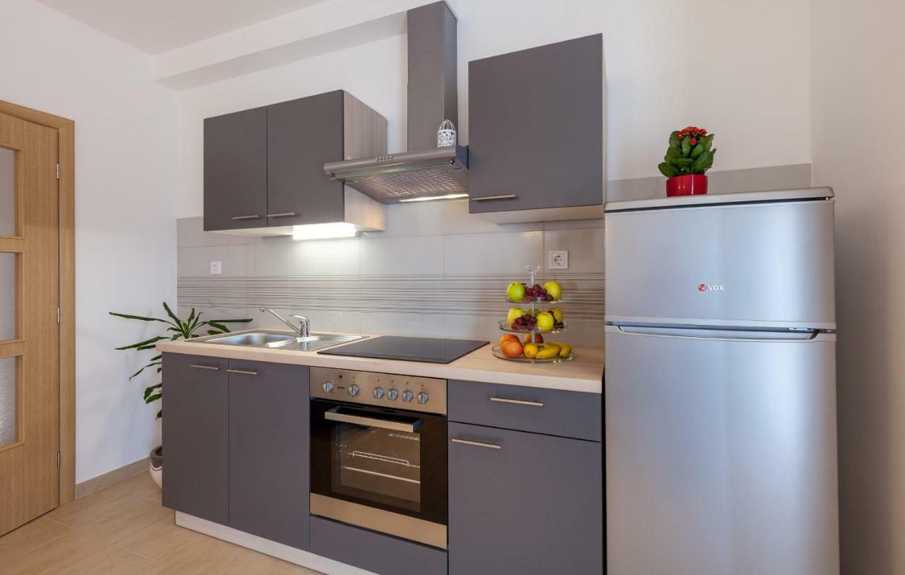 Sunny Garden A2 Apartment Split Ngoại thất bức ảnh