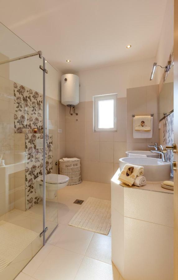 Sunny Garden A2 Apartment Split Ngoại thất bức ảnh